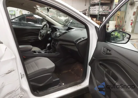 2017 Ford Escape S z USA, uszkodzony, nr VIN 1FMCU0F76HUB71065